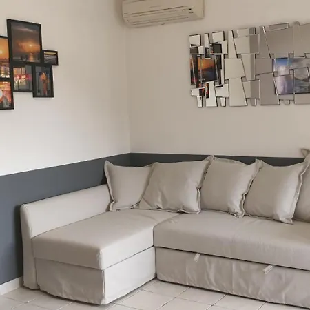 Les Vagues Bleues Apartment *